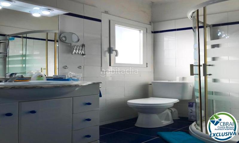 Foto 8d9d6d4c-85c6-45a6-ab99-94f790692608. Casa amb calefacció aparcament piscina a Nord Roses