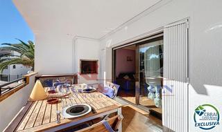 Appartement  Carrer de josep carner. Apartamento con gran terraza y piscina comunitaria en puig rom,