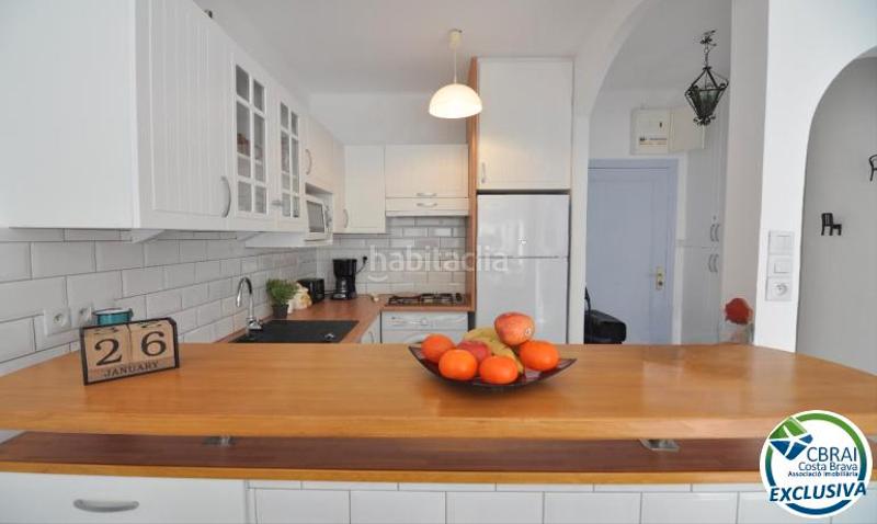 Foto f9f01c42-c3be-4fb4-bb00-2f7f9903e6eb. Piccolo appartamento con riscaldamento parcheggio in Roses