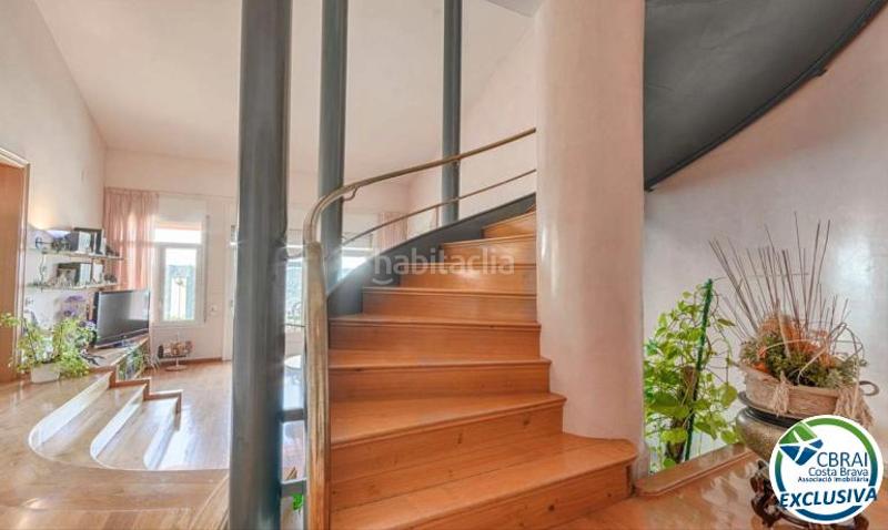 Foto 1e9f4478-18d2-455d-9830-0f824700c3df. Chalet con riscaldamento parcheggio in Nord Roses