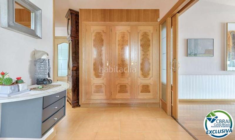 Foto 8e554e72-a62d-43b5-ada9-c35474c796b6. Chalet con riscaldamento parcheggio in Nord Roses