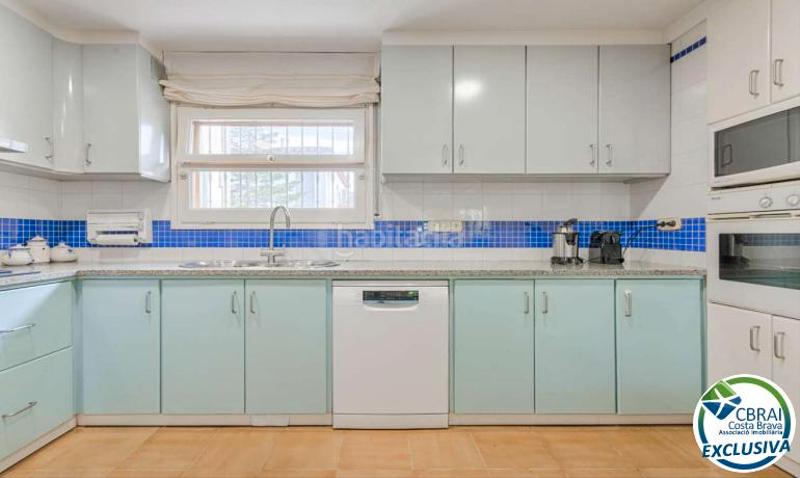 Foto 93489207-2a2d-494e-b727-fb2570939da7. Chalet con riscaldamento parcheggio in Nord Roses