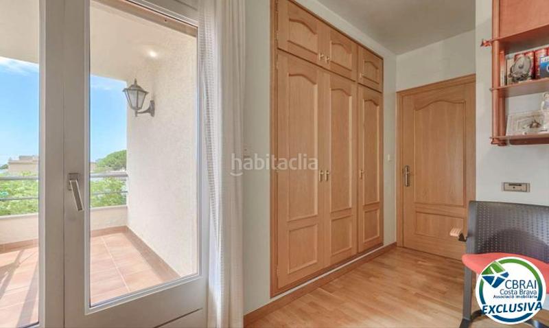 Foto c3acbcbd-899c-4e2d-86a0-966680a0916b. Chalet con riscaldamento parcheggio in Nord Roses
