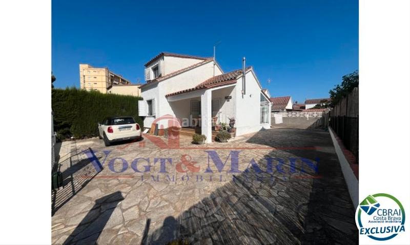 Foto 9b7c75ee-06b2-4940-8d10-7292daf2696b. Maison avec chauffage parking dans Nord Roses