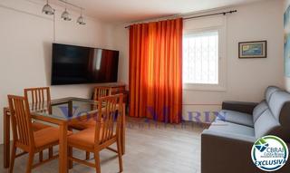 Apartament  Carrer moxo. Apartamento a 200m del mar en pleno centro de empuriabrava