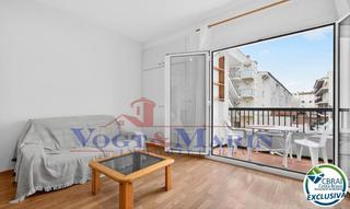 Apartament  Carrer poblat típic-gregal. Apartamento reformado en el edificio royal marine, empuriabrava