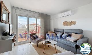 Piccolo appartamento  Avinguda del nautilus. Apartamento con gran terraza y licencia turística en santa marga