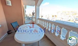 Piccolo appartamento  Carrer poblat típic-gregal. Apartamento con vista al canal y licencia turística en empuriabr