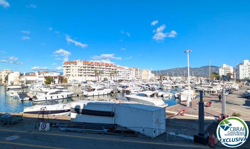 Foto 7ce20086-42d6-4d01-9136-8bd29b4f30c2. Apartament amb calefacció a Moxó - Sant Mori Empuriabrava