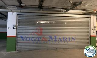 Parking voiture  Carrer badia-gran reserva. Garaje doble en venta – gran reserva, empuriabrava