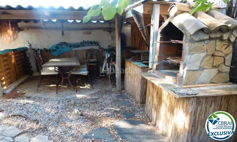 Foto 6b829bef-93c4-494c-bebf-10ffea05ad94. Apartament amb xemeneia calefacció aparcament a Carmençó Empuriabrava