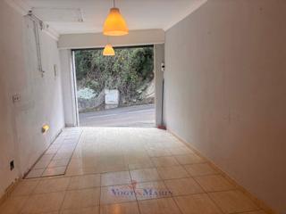 Parking coche  Carrer de la pujada del puig rom. Garaje box de 20 m² en venta en carretera de puigrom — amplio y