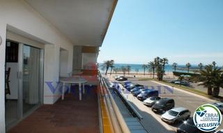 Appartement  Avinguda de la gola de l'estany. Apartamento con licencia turistica y gran terraza en santa marga