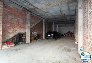 Geschäftsraum  Carrer del doctor hermenegild arruga. Local comercial de 180 metros cuadrados en el centro de roses