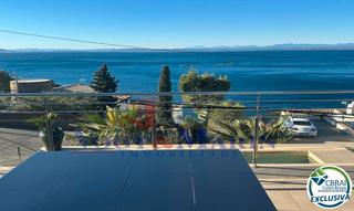 Casa pareada  Avinguda de josé díaz pacheco. Casa de alto standing con vista al mar en canyelles, roses