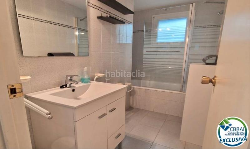 Foto ae9defc5-611b-4408-a937-74e8a8852ca9. Apartamento  con licencia turística a 360m del mar en Roses