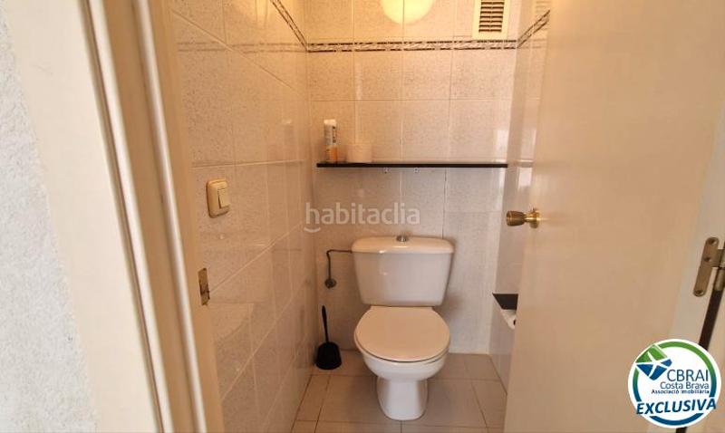 Foto d7982983-386b-485d-ac21-346c804f83a7. Apartamento  con licencia turística a 360m del mar en Roses