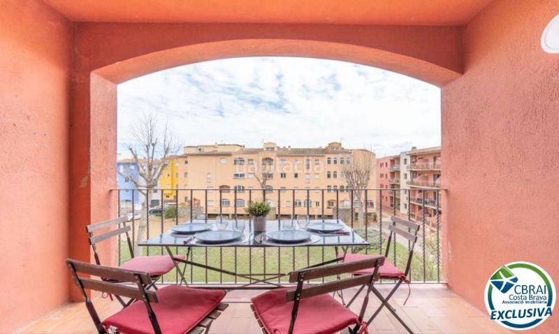 Foto bf037f45-f7e3-4939-9260-8536beb51e08. Piccolo appartamento con riscaldamento piscina in Empuriabrava