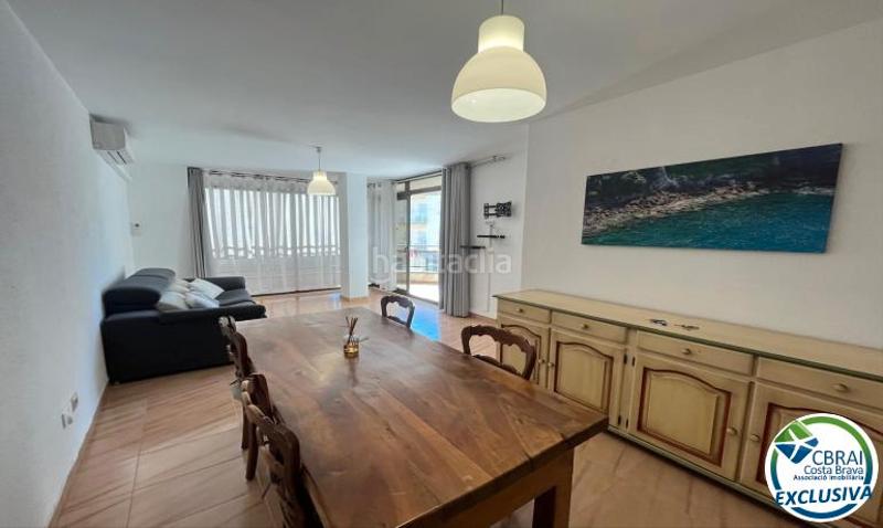 Foto 3b49a516-682c-477a-8dc4-f6d93be564dd. Piccolo appartamento con riscaldamento in Centre Roses