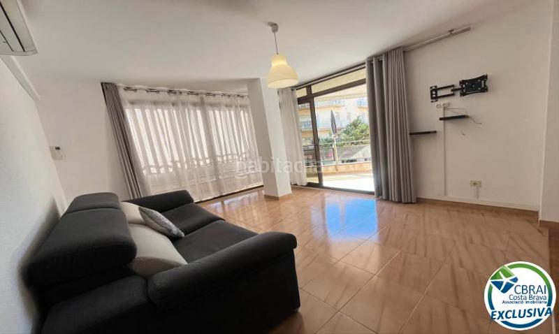 Foto c53fdf9b-7d4c-4c94-a737-0c6060456214. Piccolo appartamento con riscaldamento in Centre Roses