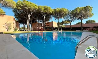 Studio  Carrer rodors. Estudio con piscina comunitaria cerca del mar en pals