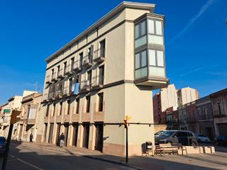 Local commercial  Carrer de tapís. Local a cinco minutos de la rambla de figueres.