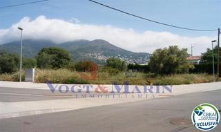 Terreny residencial  Carrer del tarragonès. Su futuro hogar! terreno urbanizable de 522m² en roses