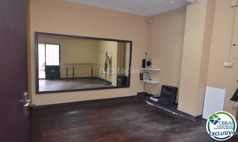 Foto 42ae4785-71c2-4d81-803b-49980c89b768. Local comercial amb calefacció a Nord Roses