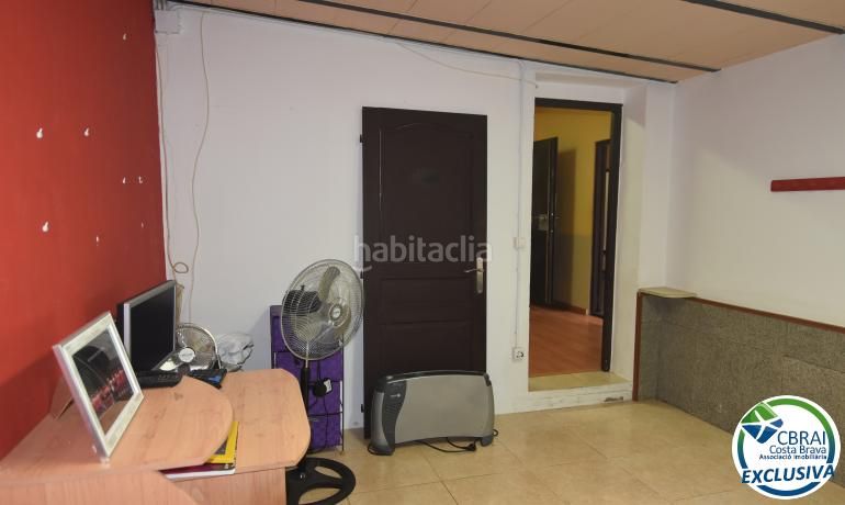 Foto 5d407ec7-aa71-45f2-bd1d-fb112901ddda. Local comercial amb calefacció a Nord Roses