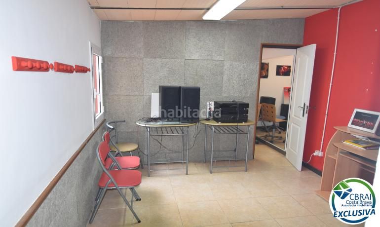 Foto 6b8e7159-68bc-4ca6-b1a4-6b2a9c9a49eb. Local comercial amb calefacció a Nord Roses