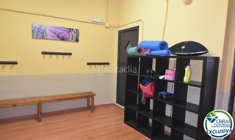 Foto da9ad612-5a42-44a9-b3ea-6b3bfae45a1d. Local comercial amb calefacció a Nord Roses