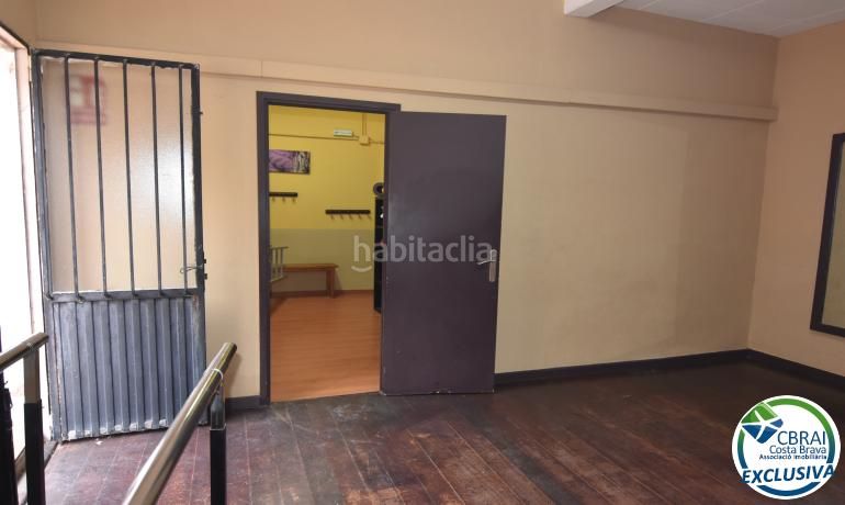 Foto e474cc00-b475-4a39-8ced-f61e5388d7f4. Local comercial amb calefacció a Nord Roses