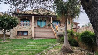 Maison  Carrer priorat. Una encantadora casa en el empordà rodeada de viñedos