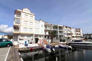 Appartement  Carrer port alegre. Piso luminoso con vista al canal y licencia turística en port al