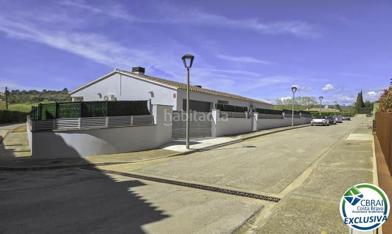 Foto a8a2ae49-9a4e-4e30-b458-b47304e214ae. Casa amb calefacció aparcament piscina a Cistella