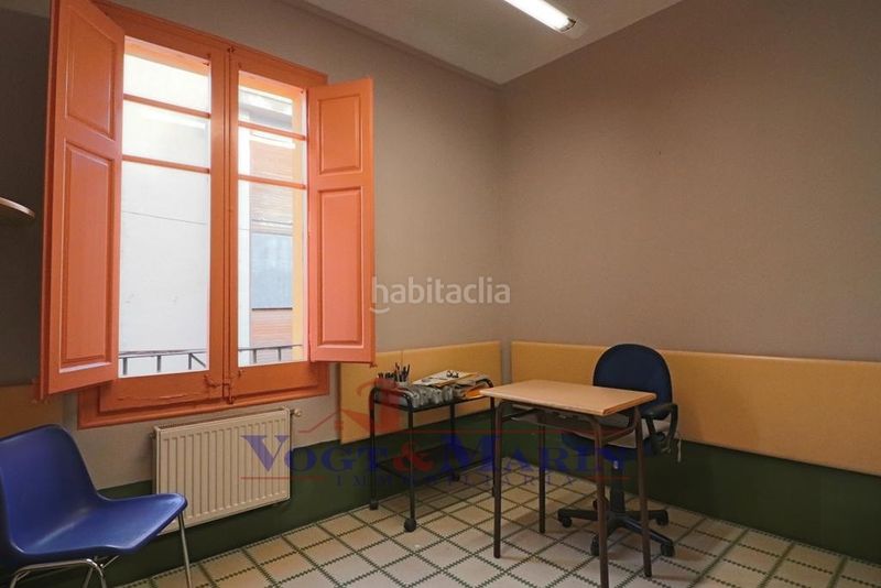 Foto 271428aa-3b3e-4269-9dab-cd8deb6c73e9. Casa adossada amb calefacció aparcament a Centre Figueres