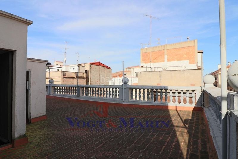 Foto 40e15aba-089d-4a4c-9005-228476e30868. Casa adossada amb calefacció aparcament a Centre Figueres