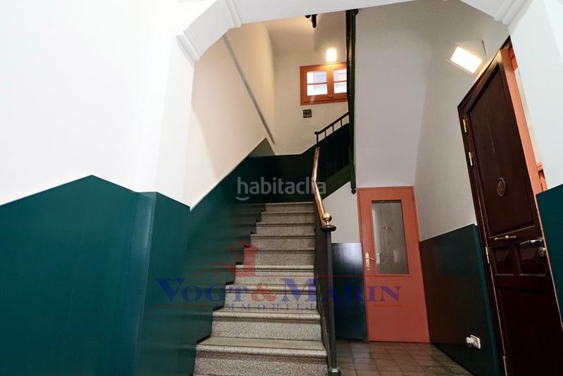 Foto 84b148e6-e66d-4354-aa06-e0ae00803366. Casa adossada amb calefacció aparcament a Centre Figueres