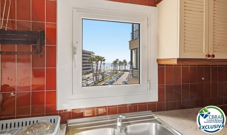 Foto 7ecc3e32-9eb6-40b5-aad5-61c9b46c02a6. Apartament amb aparcament a Santa Margarida Roses