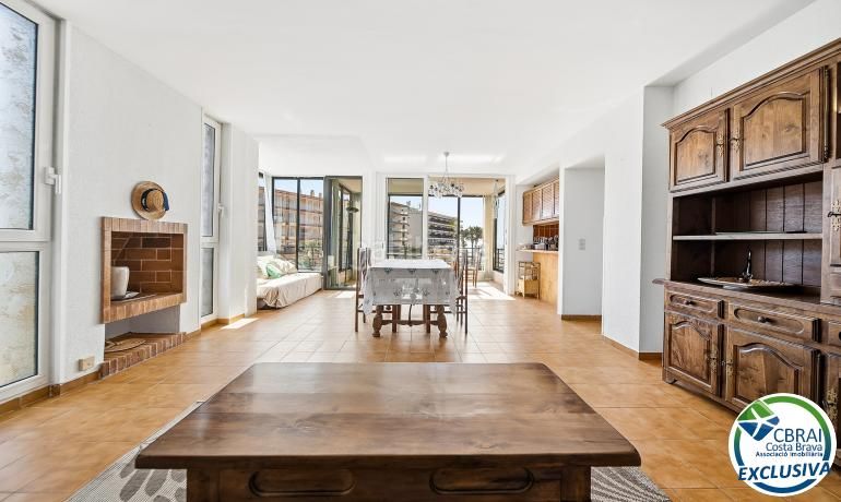 Foto a03b1e3a-c077-40f7-aa9d-7b686bc3a250. Apartament amb aparcament a Santa Margarida Roses