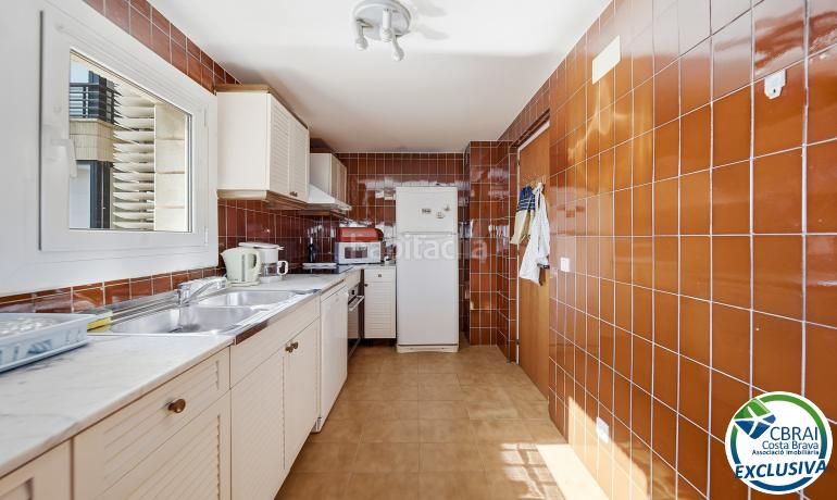 Foto b08abb29-a8e5-423f-98ef-a7d391015175. Apartament amb aparcament a Santa Margarida Roses