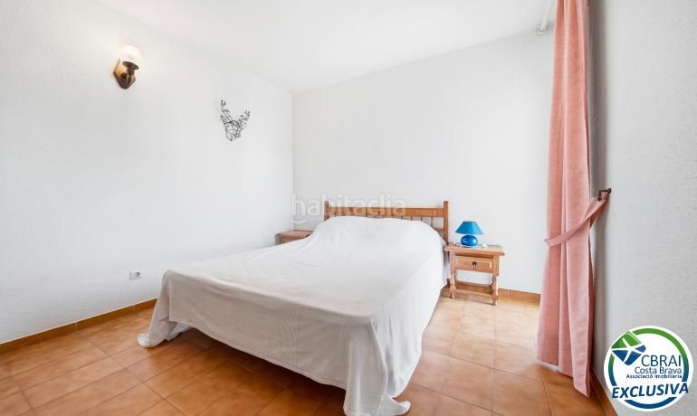 Foto d2e2b086-79df-43ac-80f7-6dc3676a3ee4. Apartament amb aparcament a Santa Margarida Roses