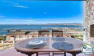 Apartment  Carrer francesc alegre. Apartamento con barbacoa y con vistas panorámicas al mar