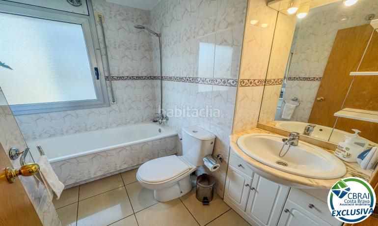 Foto bdc10bc4-77a5-47fd-af08-b2c0e2d4490e. Apartament amb aparcament piscina a Santa Margarida Roses
