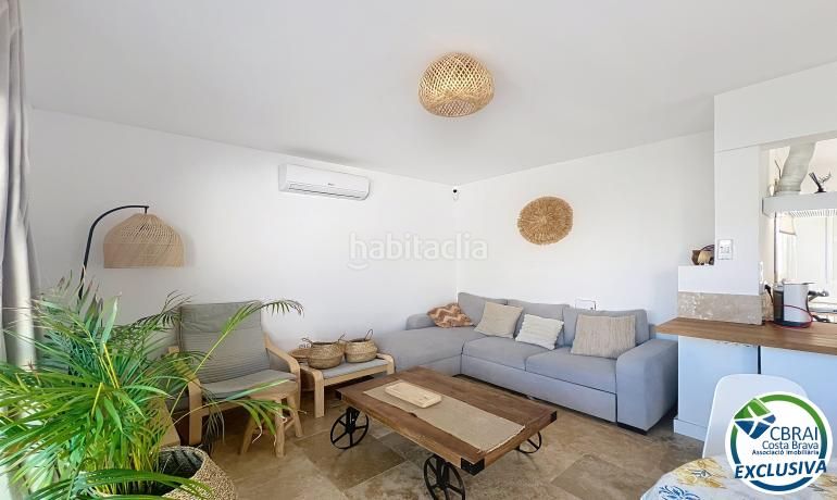 Foto 0141159e-75fb-4210-a191-76e409d6b20d. Casa amb calefacció aparcament piscina a Alberes Empuriabrava