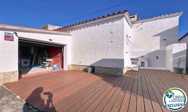 Foto 588d57a5-e712-4001-9912-93b423b9054a. Casa amb calefacció aparcament piscina a Alberes Empuriabrava