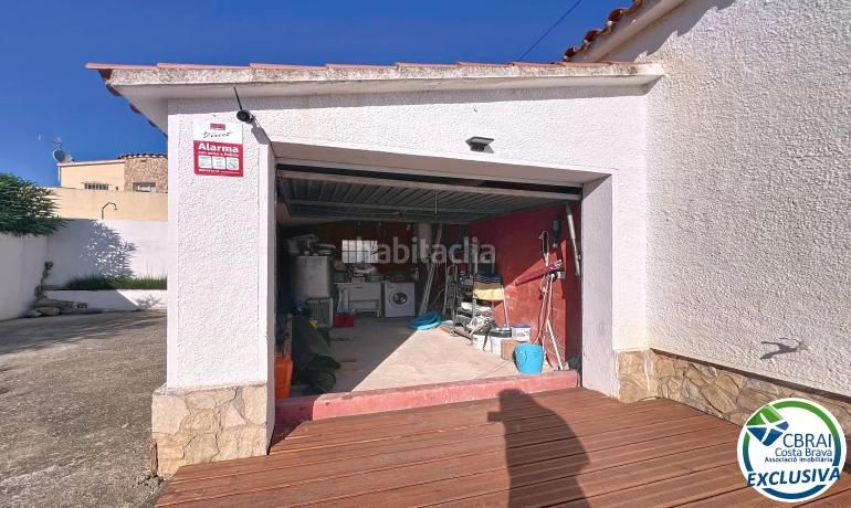 Foto ab848246-abd8-4ae1-8077-40e39a24061a. Casa amb calefacció aparcament piscina a Alberes Empuriabrava