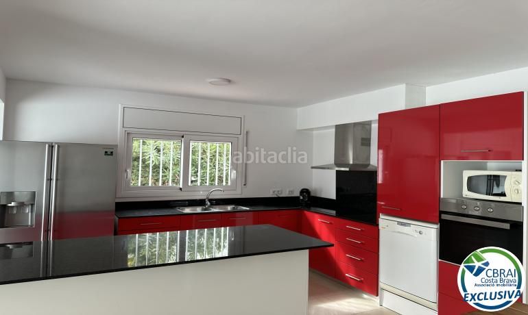 Foto a3d926d9-61aa-4944-a588-efae752a0d19. Xalet amb calefacció aparcament piscina a Santa Margarida Roses