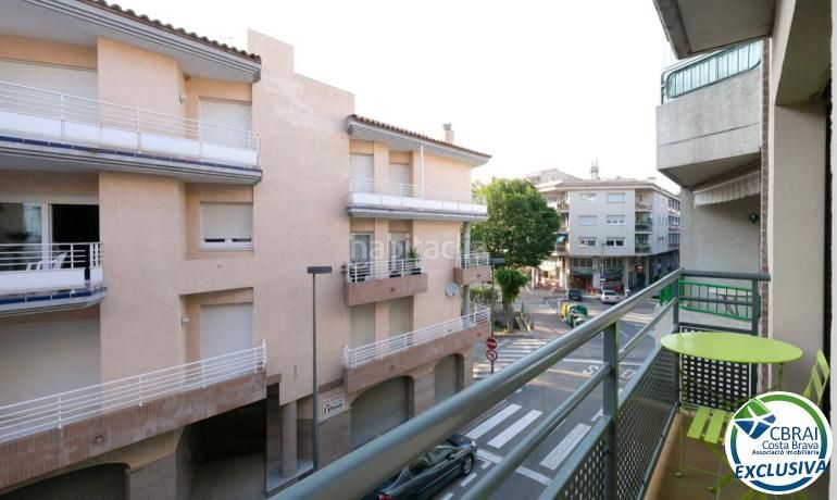 Foto 198f74cc-cb17-4f48-b9e8-776668703809. Apartament amb calefacció aparcament a Centre Roses