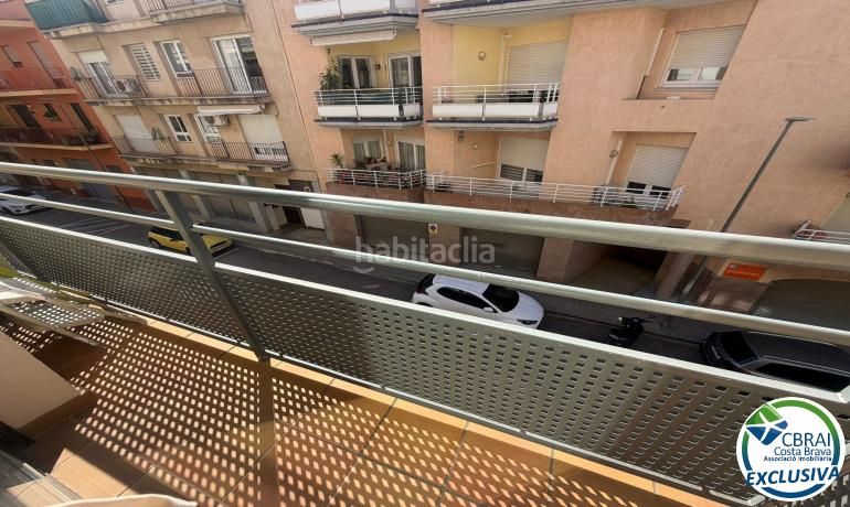 Foto 4ac28f89-c28a-445d-b11f-3ff7c0fb6547. Apartament amb calefacció aparcament a Centre Roses